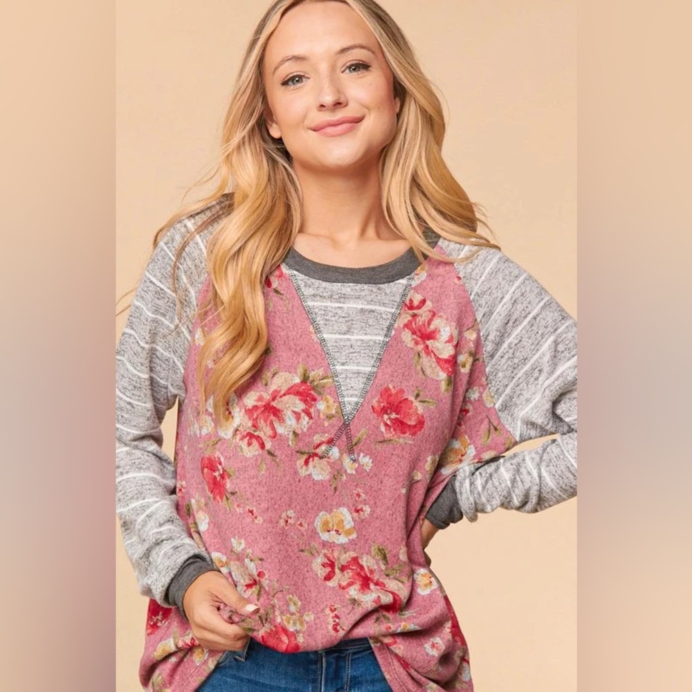 NWOT Haptics fun floral and stripe raglan sleeve top pink and gray - size L